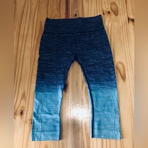 Electric Yoga Pull On Capri Athletic Leggings Women's Blue Size XS